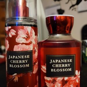 Bath & Body Works Japanese Cherry Blossom Body Wash Set - Red